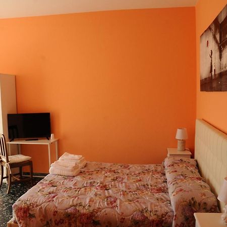 Andrea Affittacamere E B&B Solignano Nuovo ภายนอก รูปภาพ