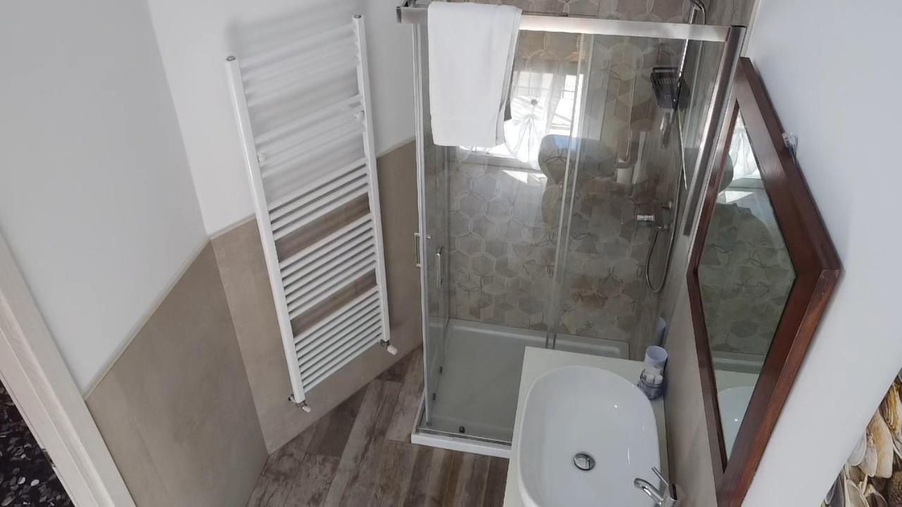 Andrea Affittacamere E B&B Solignano Nuovo ภายนอก รูปภาพ