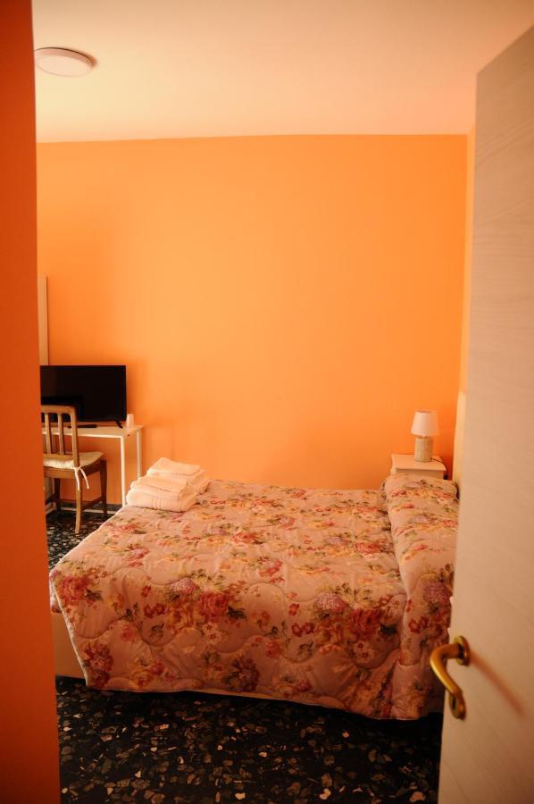 Andrea Affittacamere E B&B Solignano Nuovo ภายนอก รูปภาพ