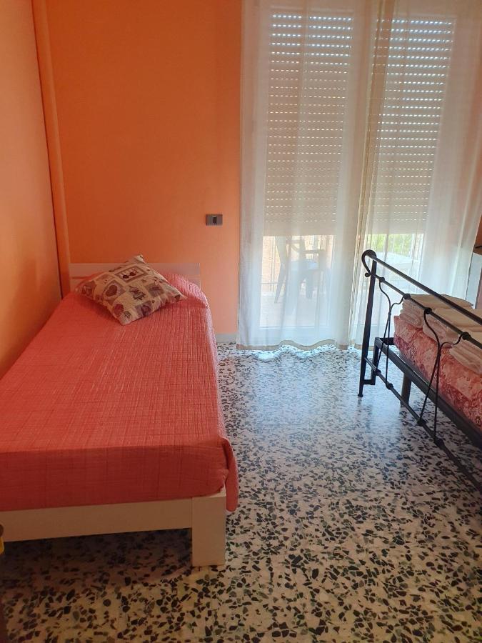 Andrea Affittacamere E B&B Solignano Nuovo ภายนอก รูปภาพ