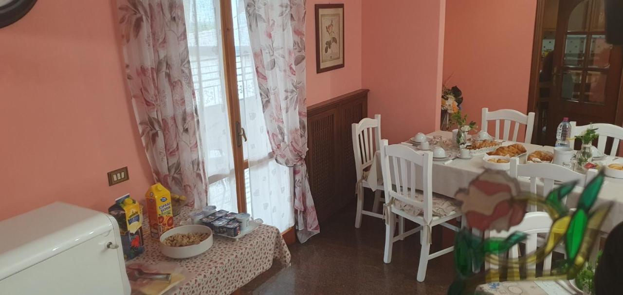 Andrea Affittacamere E B&B Solignano Nuovo ภายนอก รูปภาพ