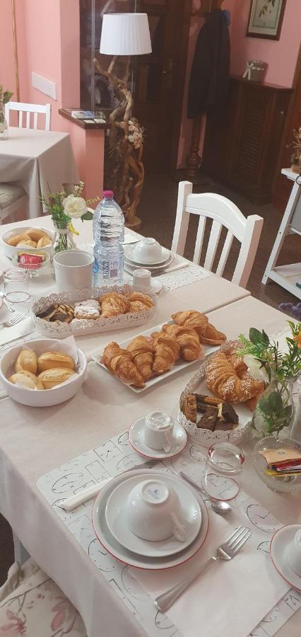 Andrea Affittacamere E B&B Solignano Nuovo ภายนอก รูปภาพ