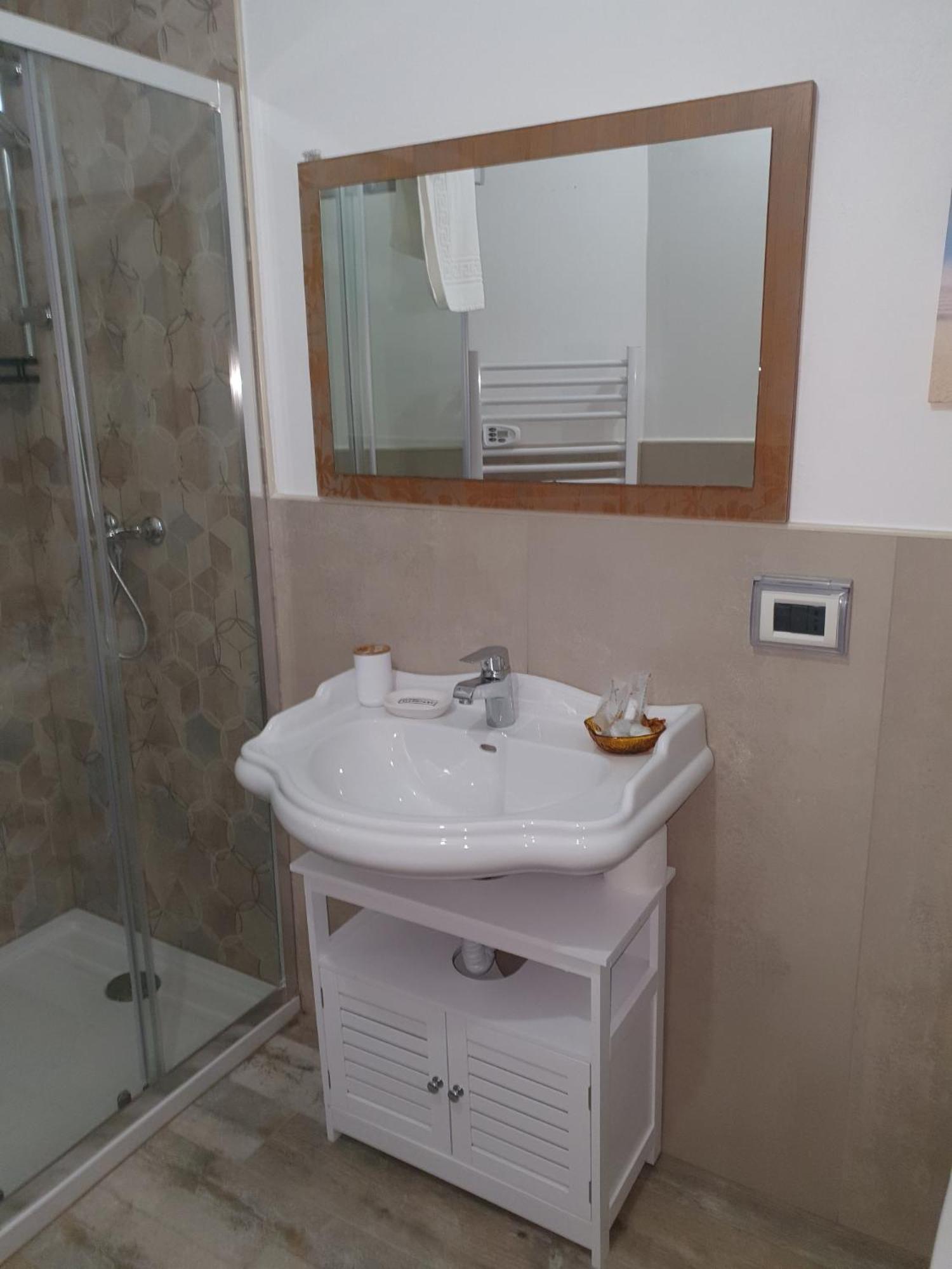 Andrea Affittacamere E B&B Solignano Nuovo ภายนอก รูปภาพ
